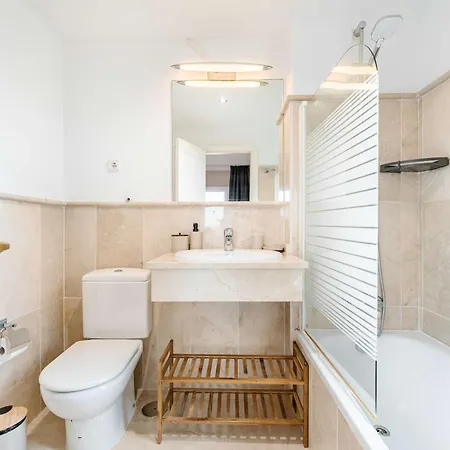 Sea & Sun Hills Views Pool Jacuzzi Apartment *