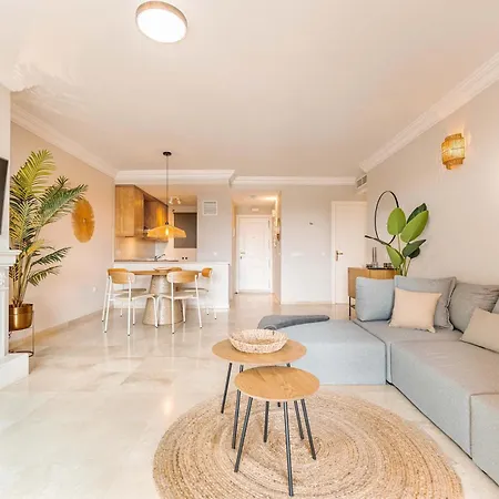 Sea & Sun Hills Views Pool Jacuzzi Apartment Estepona
